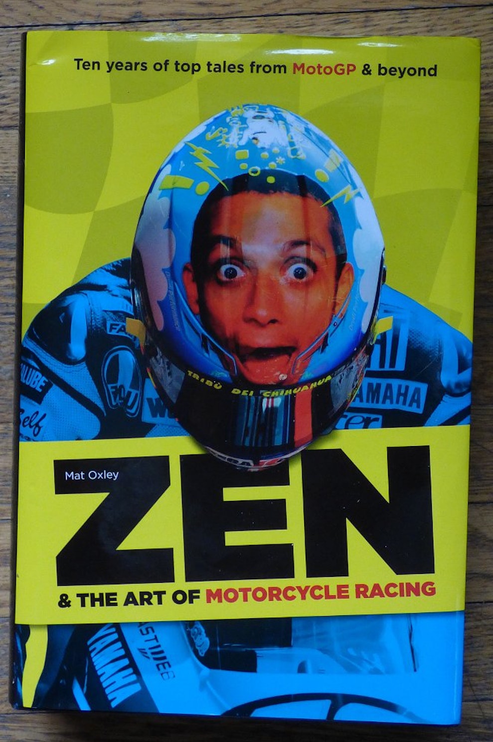 Valentino Rossi: All His Races : Oxley, Mat: : Books